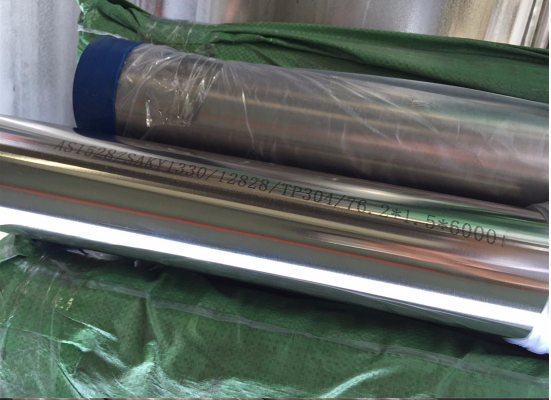Precision Finishing 304 Stainless Steel Round Pipe Thickness 0.4-30mm